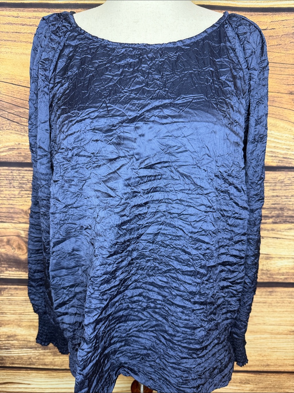 Umgee Navy Crinkled Long Sleeve Blouse